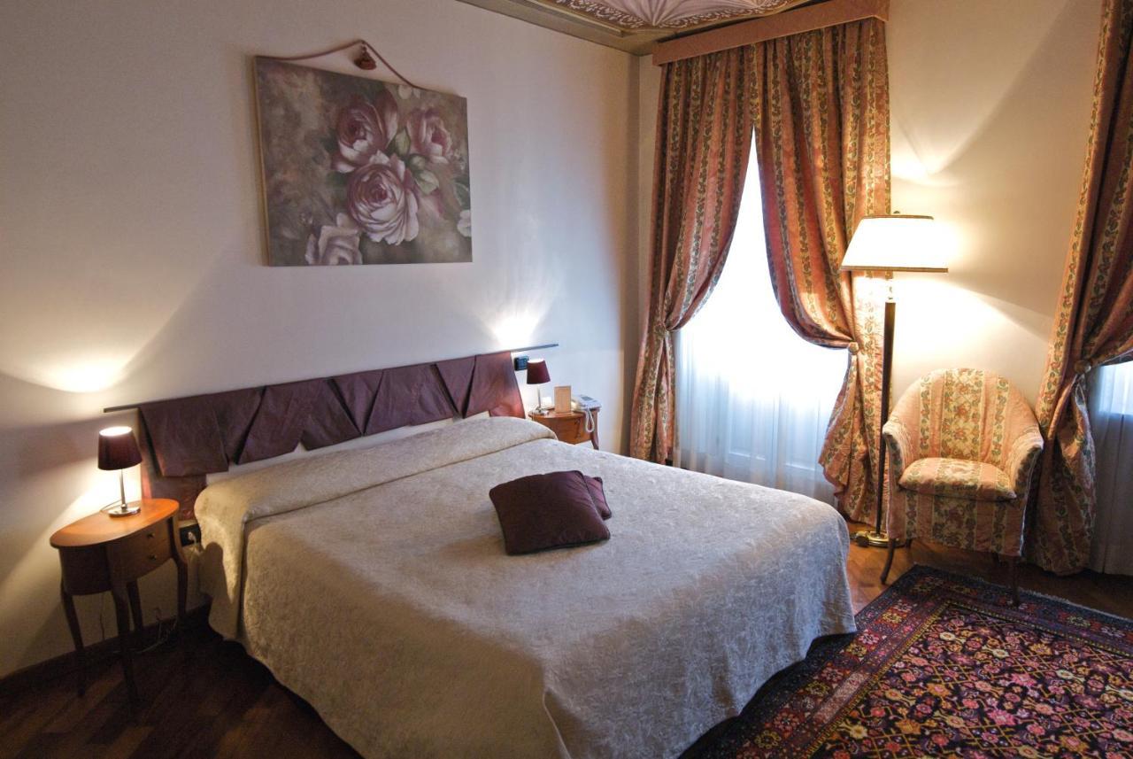 مبيت وإفطار ألبا Palazzo Finati المظهر الخارجي الصورة