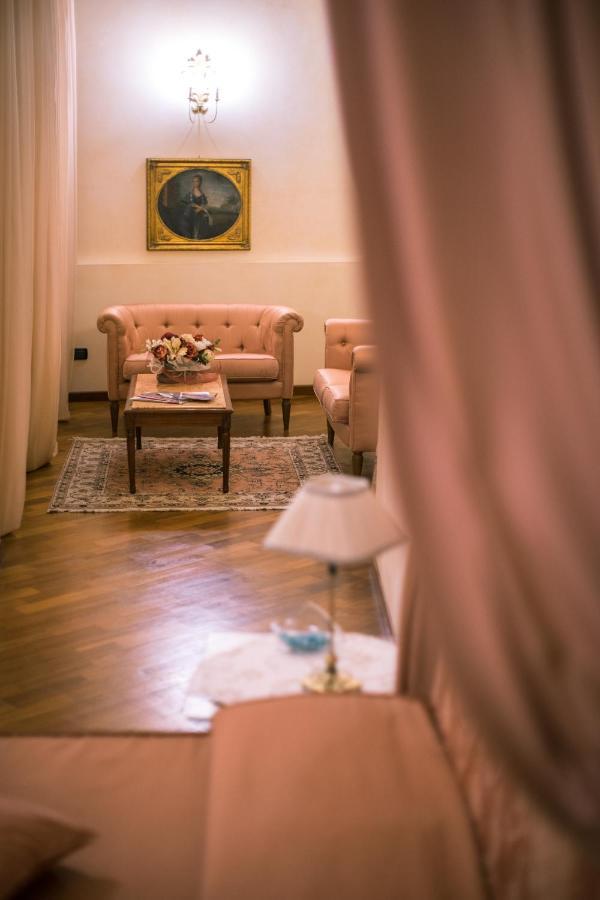 مبيت وإفطار ألبا Palazzo Finati المظهر الخارجي الصورة
