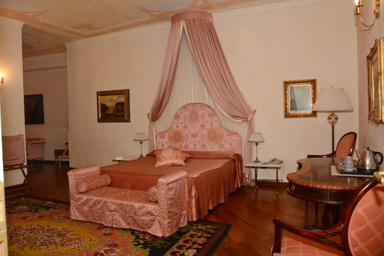 مبيت وإفطار ألبا Palazzo Finati المظهر الخارجي الصورة