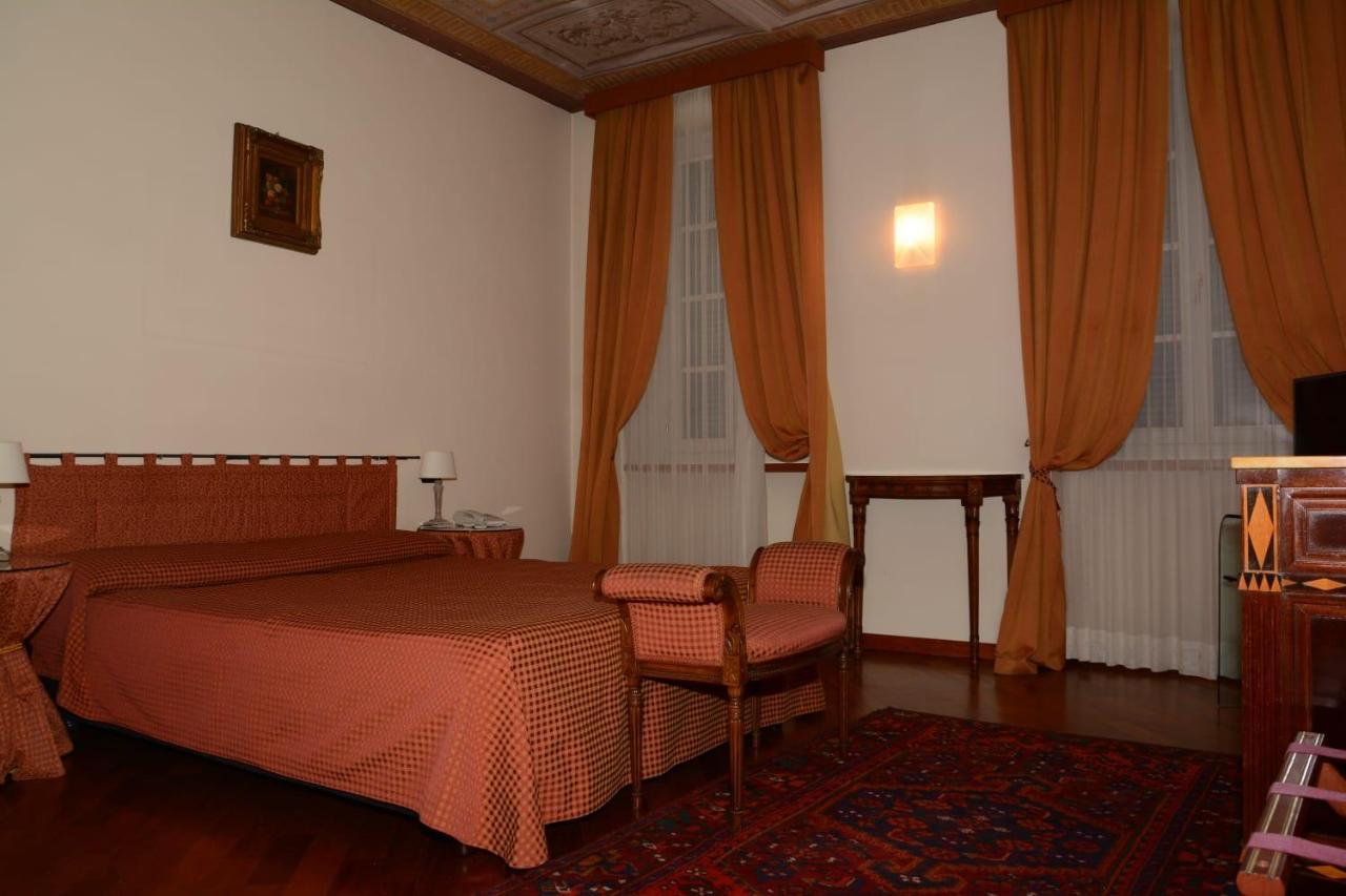 مبيت وإفطار ألبا Palazzo Finati المظهر الخارجي الصورة