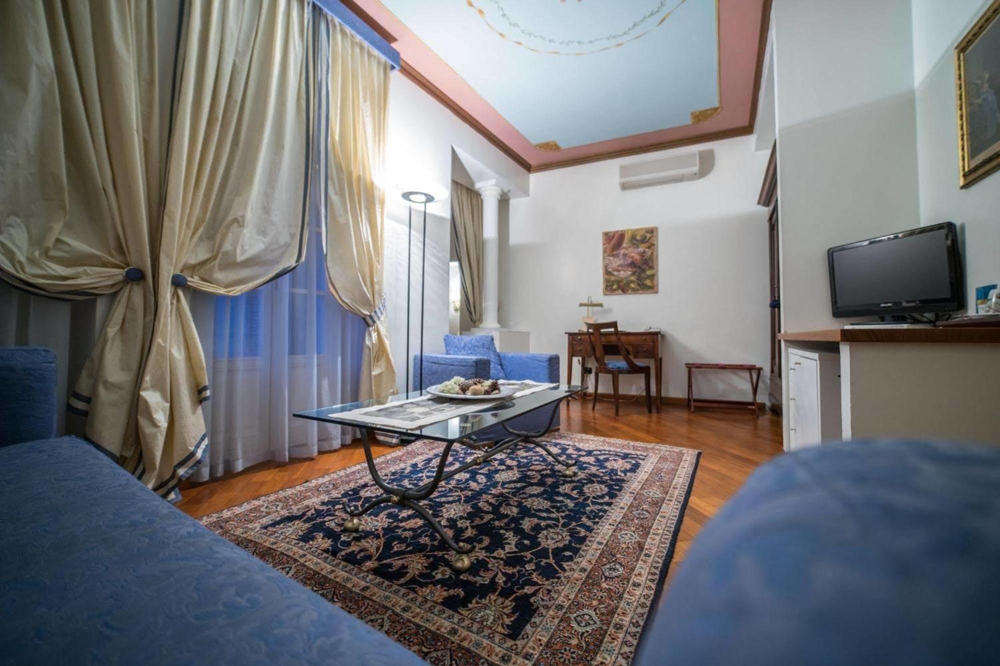 مبيت وإفطار ألبا Palazzo Finati المظهر الخارجي الصورة