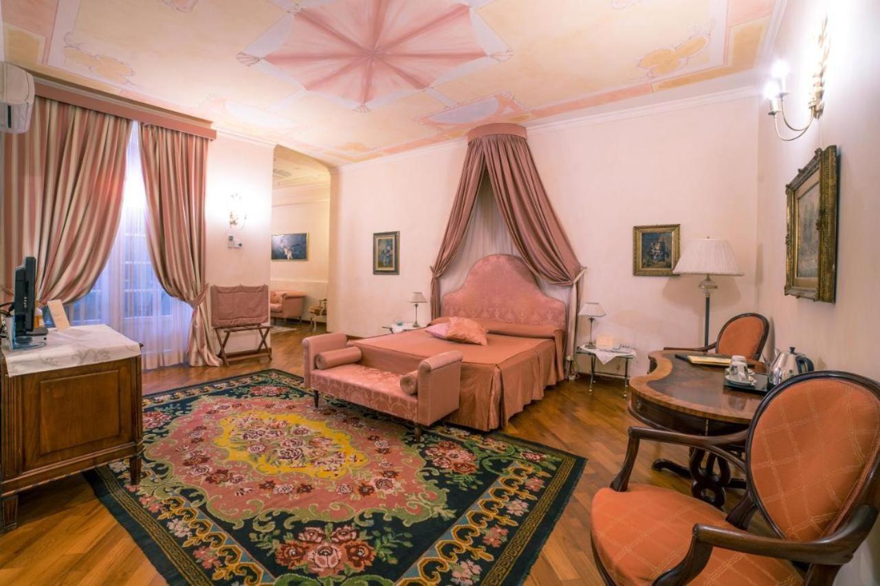 مبيت وإفطار ألبا Palazzo Finati المظهر الخارجي الصورة